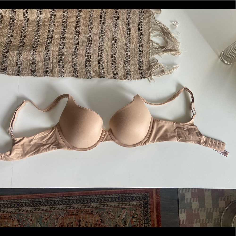 Victoria’s Secret Nude Push Up Bra